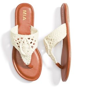 NWT MIA Crochet sandal size 9